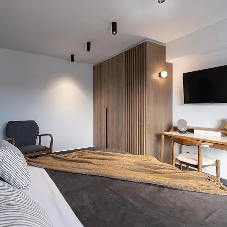 Sea & Sun Penthouse ハニア