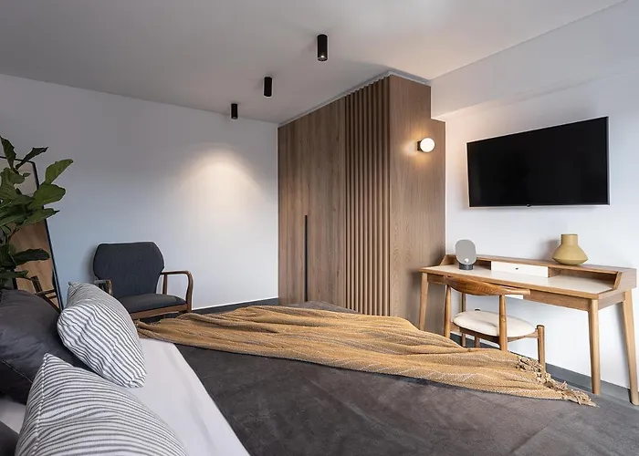 Sea & Sun Penthouse ハニア